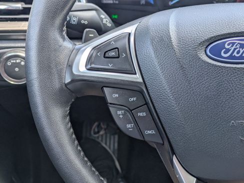 Used 2019 Ford Fusion SEL FWD image 15