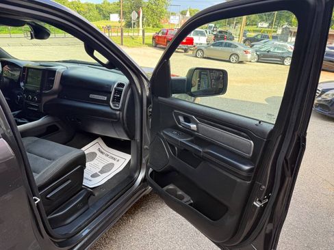 Used 2019 RAM 1500 Big Horn AWD/4WD image 19