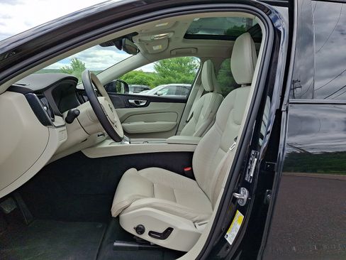 Certified 2023 Volvo XC60 B5 Ultimate w/ Climate Package AWD/4WD image 13