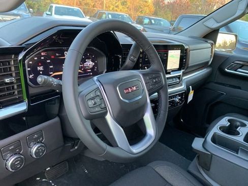 New 2026 GMC Sierra 1500 Elevation image 14