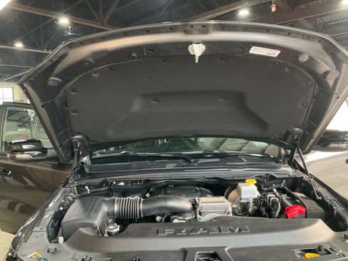Used 2024 RAM 1500 Limited AWD/4WD image 19