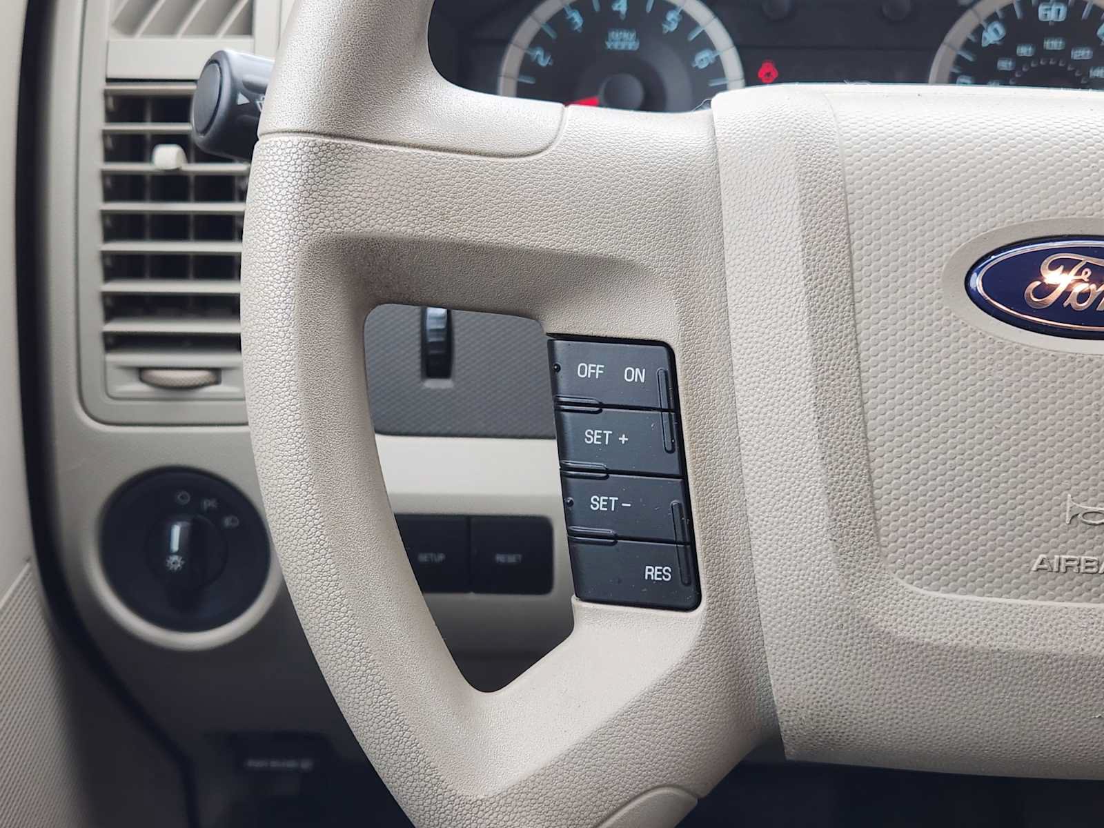Used 2012 Ford Escape XLS FWD image 25