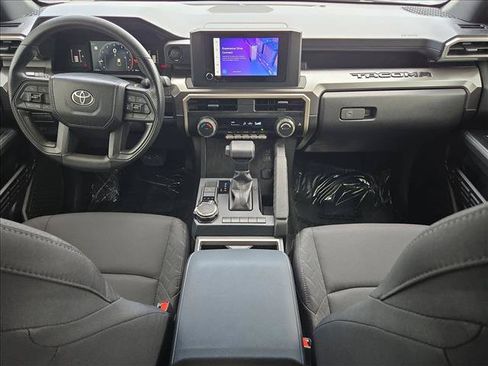 Used 2025 Toyota Tacoma SR5 AWD/4WD image 16