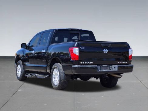 Used 2018 Nissan Titan SV w/ SV Convenience Package AWD/4WD image 7