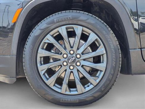 Used 2023 Chevrolet Traverse RS w/ LPO, Floor Liner Package FWD image 24