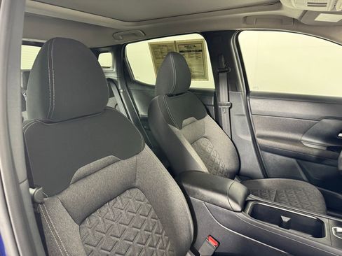 Used 2025 Nissan Kicks SV w/ SV Premium Package image 36