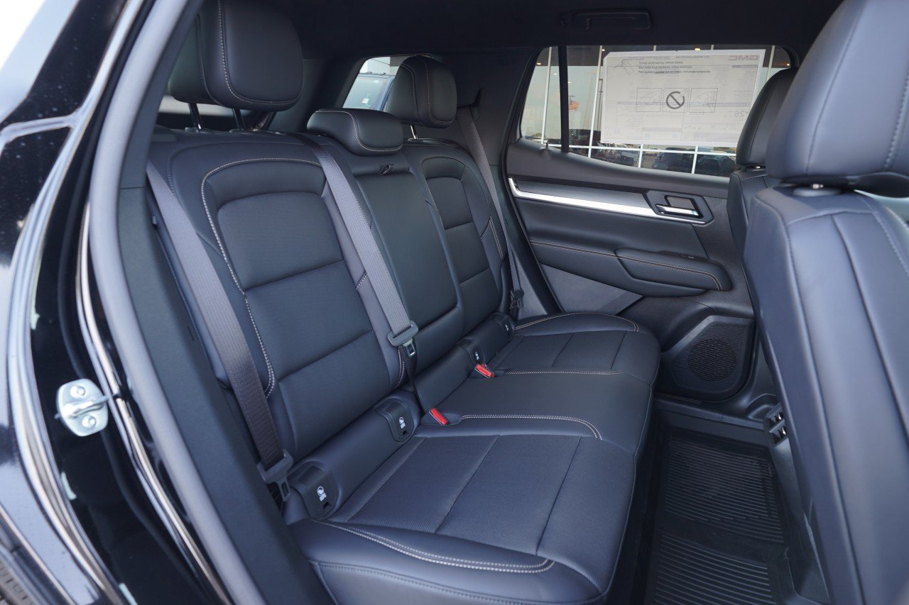 New 2027 GMC Terrain Elevation w/ Elevation Premium Package FWD image 23
