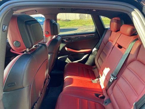 Used 2025 Porsche Macan S image 29