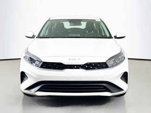 Used 2024 Kia Forte LX FWD image 2