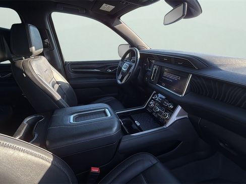Used 2021 GMC Yukon XL Denali image 23