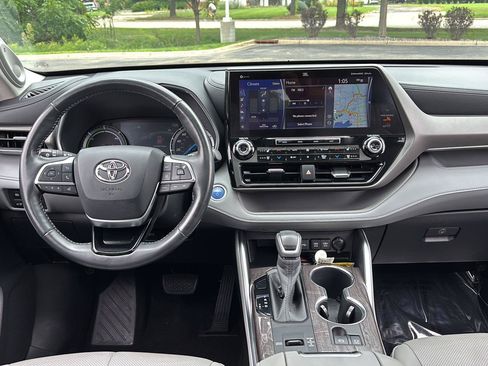 Used 2020 Toyota Highlander Limited AWD/4WD image 17
