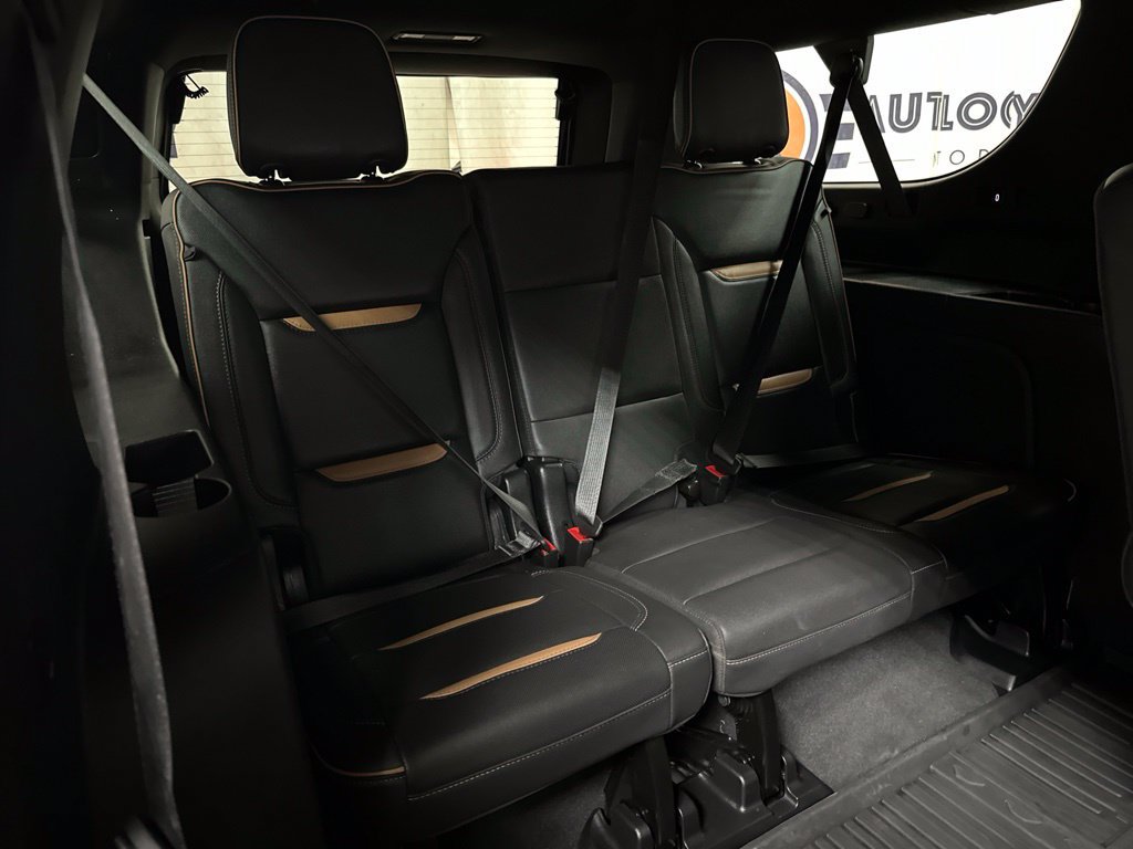 Used 2023 GMC Yukon XL AT4 w/ Technology Package AWD/4WD image 22