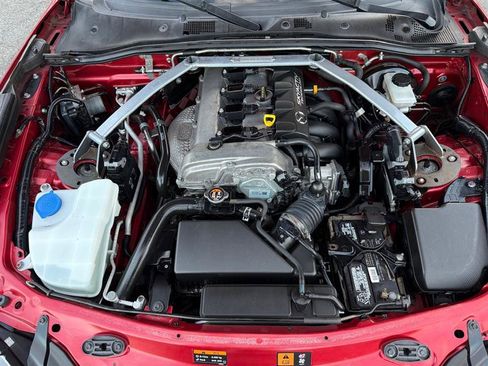 Used 2016 MAZDA MX-5 Miata Club image 31
