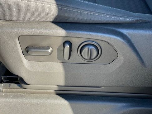 Used 2020 GMC Sierra 1500 Elevation w/ Elevation Value Package image 9