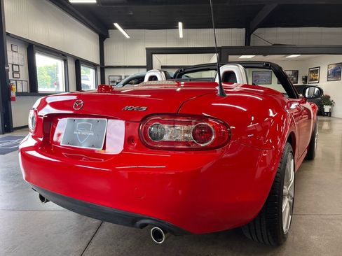 Used 2011 MAZDA MX-5 Miata Grand Touring w/ Premium Pkg RWD image 27