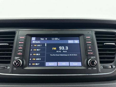 Used 2020 Kia Sedona EX FWD image 4