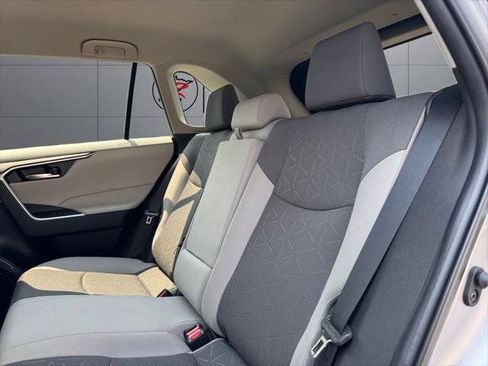 Certified 2022 Toyota RAV4 XLE w/ Carpet Mat Package (TMS) AWD/4WD image 48
