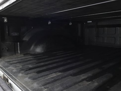 Used 2022 RAM 2500 Big Horn w/ Night Edition AWD/4WD image 5