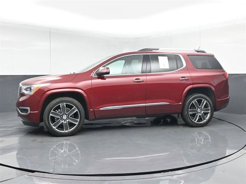 Used 2018 GMC Acadia Denali w/ Technology Package AWD/4WD image 8