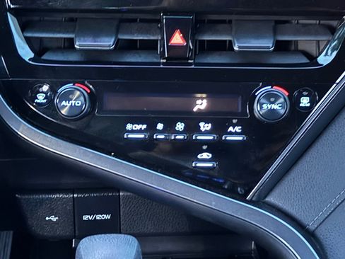 Used 2023 Toyota Camry LE FWD image 21