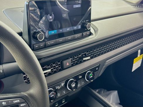 Used 2025 Honda Accord SE image 9