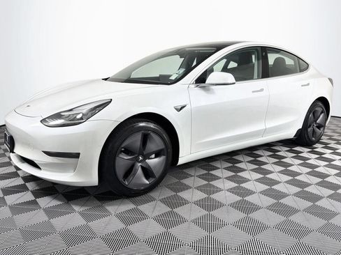 Used 2020 Tesla Model 3 Standard Range Plus RWD image 6