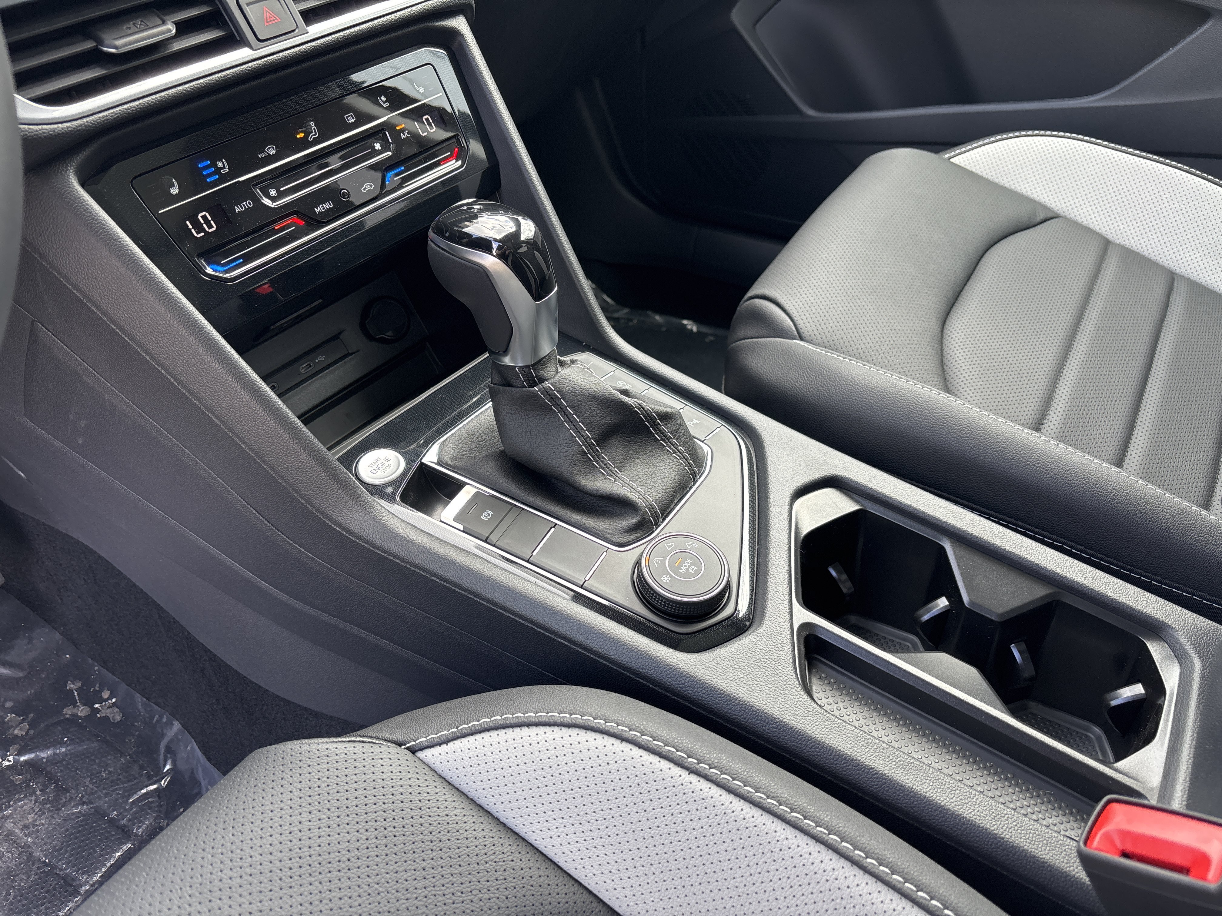 New 2026 Volkswagen Taos SEL AWD/4WD image 19