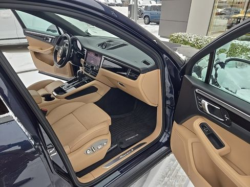 Used 2023 Porsche Macan S w/ Sport Chrono Package image 20