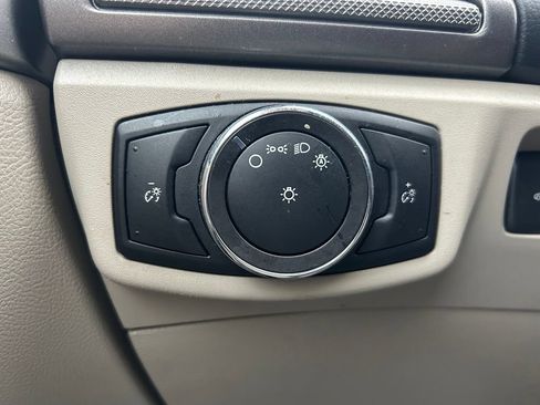 Used 2018 Ford Fusion SE FWD image 14
