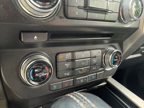 Used 2018 Ford F150 Platinum w/ Equipment Group 701A Luxury AWD/4WD image 30