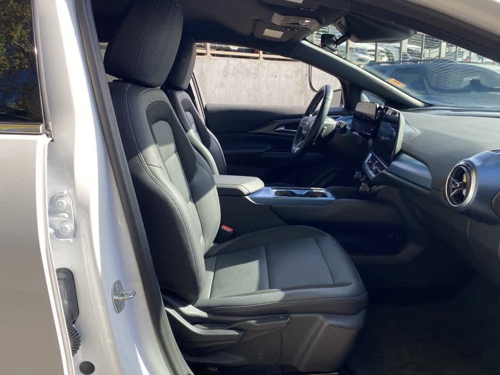 Used 2024 Chevrolet Equinox EV LT AWD/4WD image 18