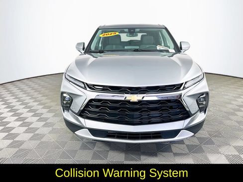 Used 2025 Chevrolet Blazer LT AWD/4WD image 4