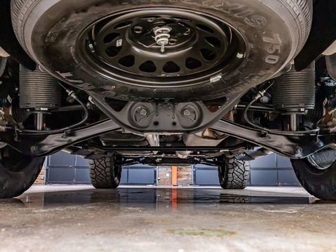 Used 2025 Chevrolet Tahoe Z71 w/ Z71 Off-Road Package image 16