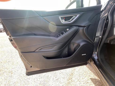 Used 2019 Subaru Forester Limited image 12