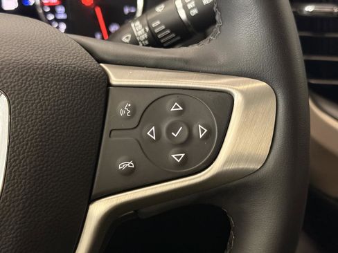 Used 2023 GMC Acadia Denali image 47