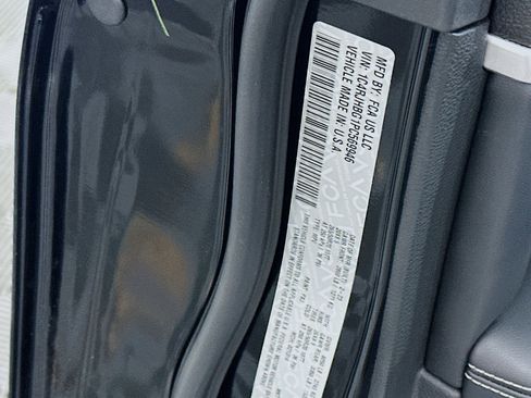 Used 2023 Jeep Grand Cherokee Limited w/ Trailer Tow Prep Group (B) image 12