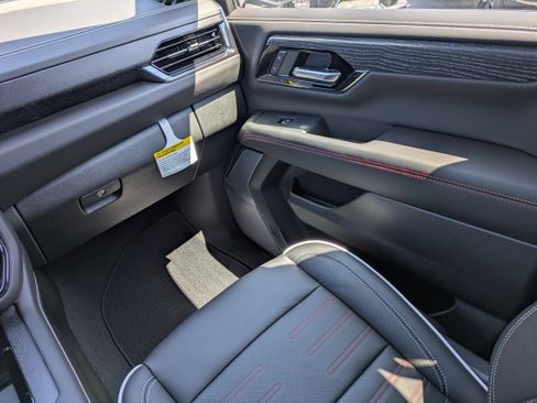 New 2026 GMC Yukon AT4 Ultimate AWD/4WD image 16