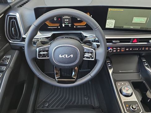 New 2025 Kia Sorento EX image 10
