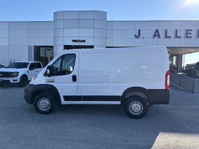 Used 2022 RAM ProMaster 1500 w/ Safety Group FWD image 2