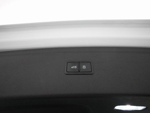 Used 2023 Audi SQ5 Premium Plus w/ Premium Plus Package image 15