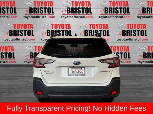 Used 2025 Subaru Outback Premium AWD/4WD image 4