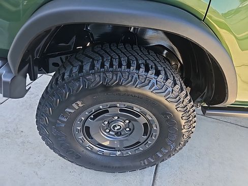 Used 2024 Ford Bronco Everglades AWD/4WD image 8