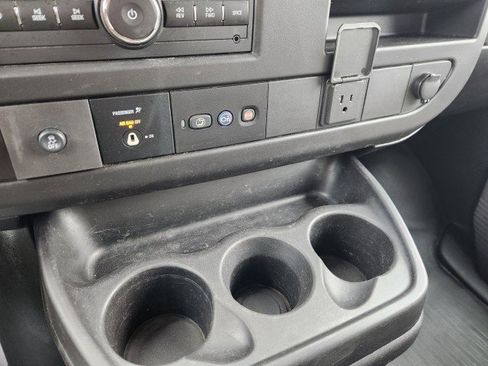 Used 2018 Chevrolet Express 3500 w/ Power Convenience Package image 35