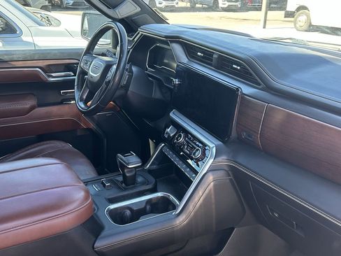 Used 2023 GMC Sierra 1500 Denali Ultimate AWD/4WD image 9