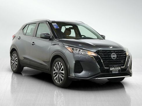 Used 2022 Nissan Kicks SV FWD image 8