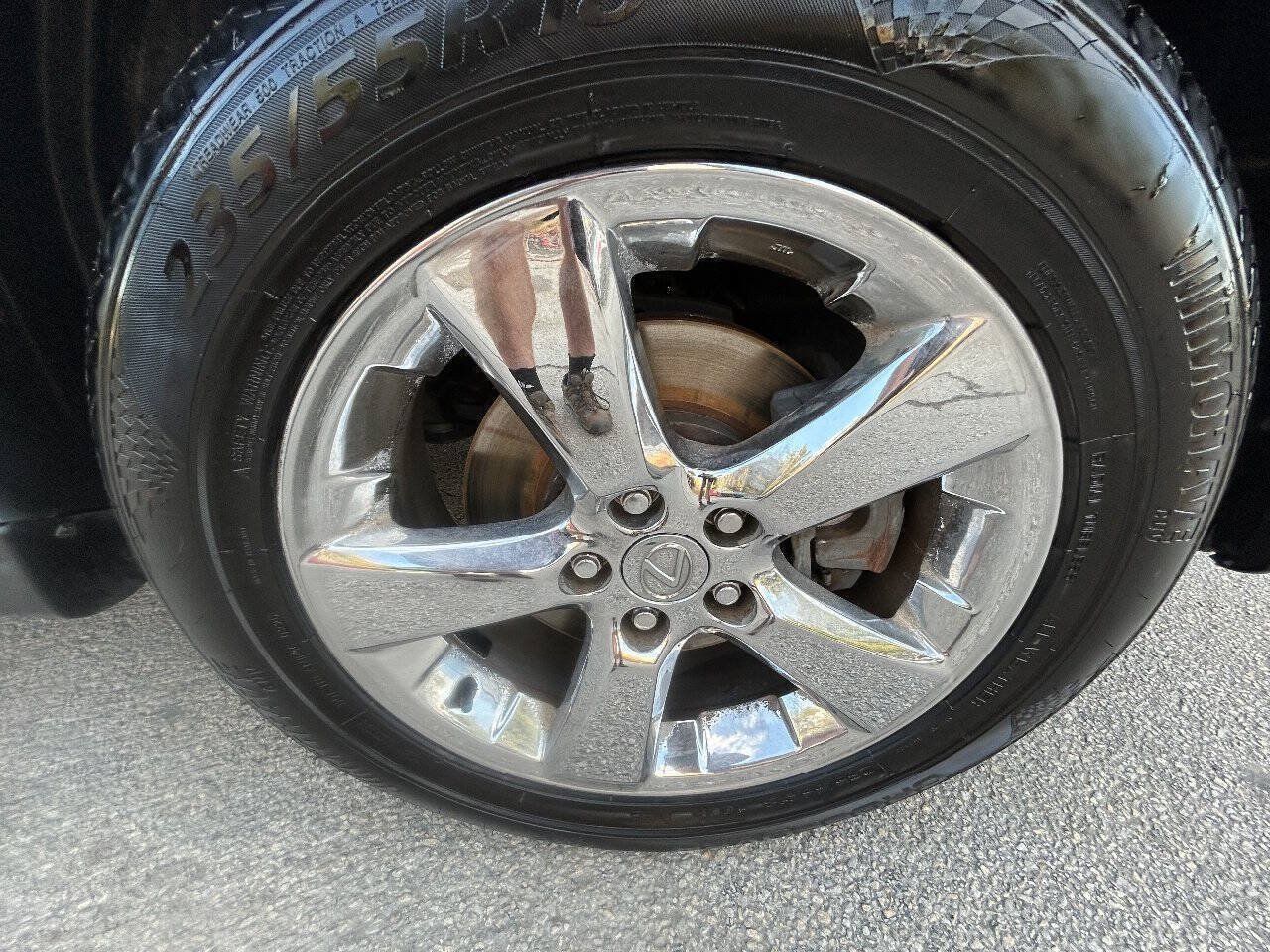 Used 2005 Lexus RX 330 FWD image 12