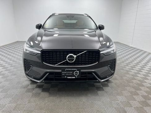 Used 2023 Volvo XC60 B5 Ultimate w/ Climate Package AWD/4WD image 3