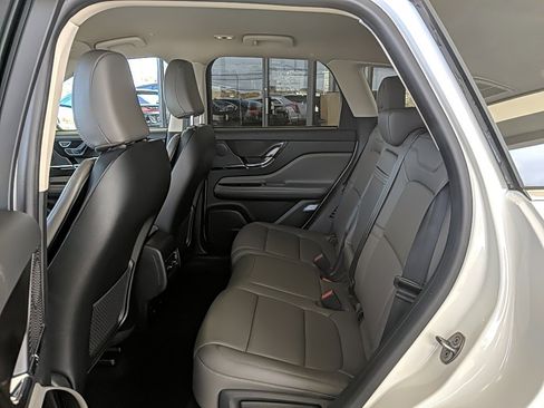 Used 2024 Lincoln Corsair Reserve w/ Equipment Group 201A image 11