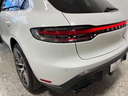 Used 2023 Porsche Macan Turbo image 47