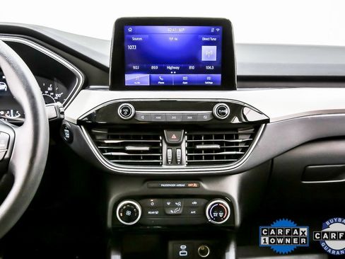 Used 2022 Ford Escape SE image 18